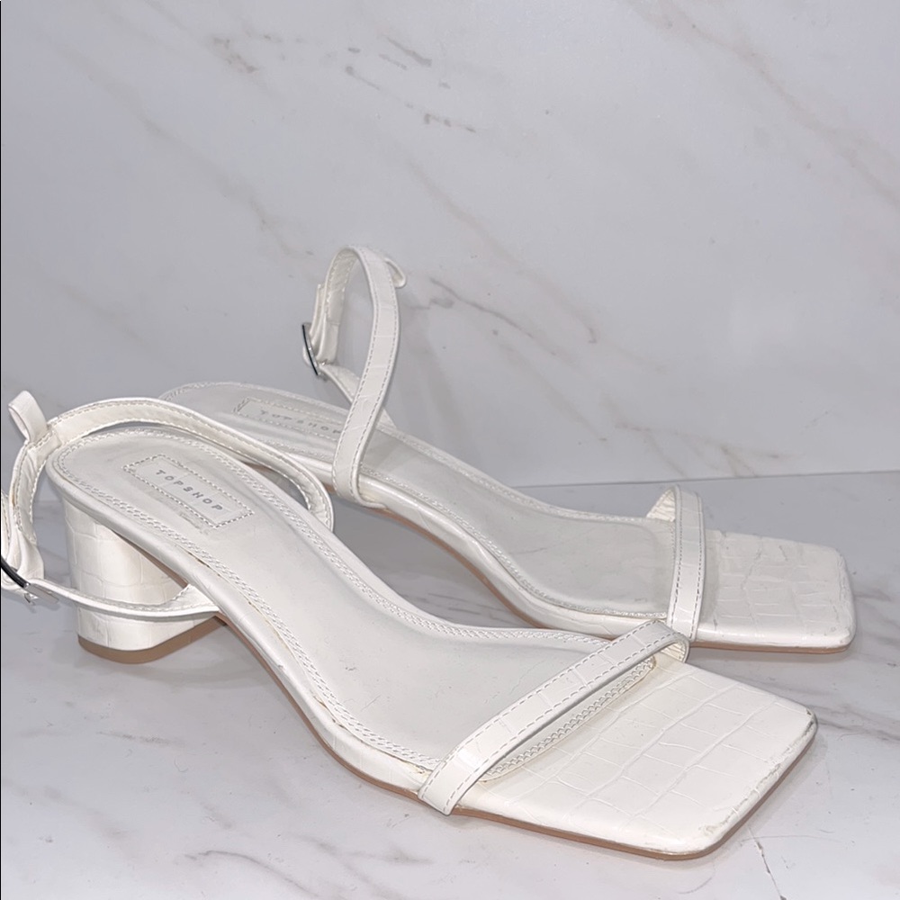TopShop Madison white heeled sandals sz 10.  (P14)